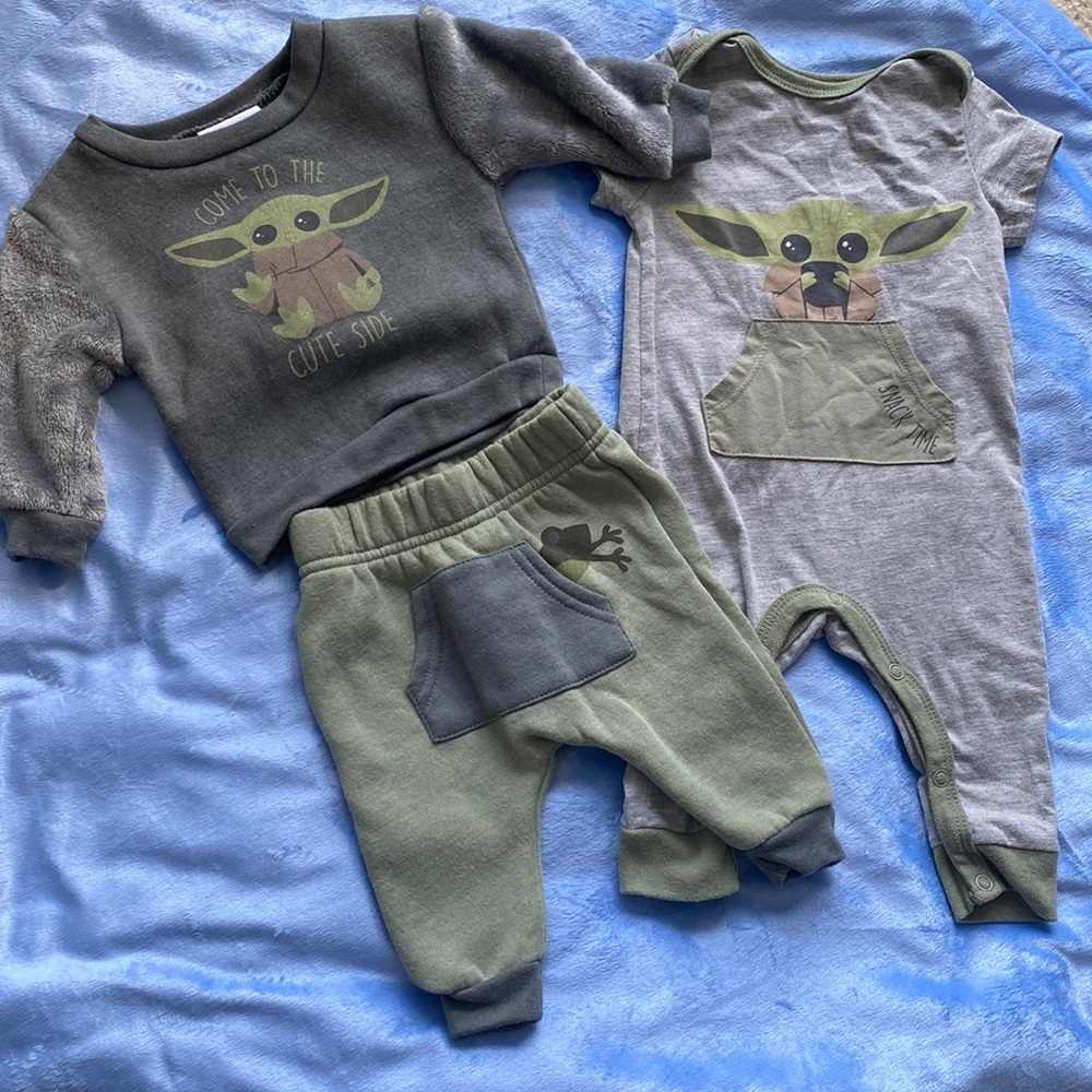 Star Wars baby yoda outfit jumpsuit and sweats